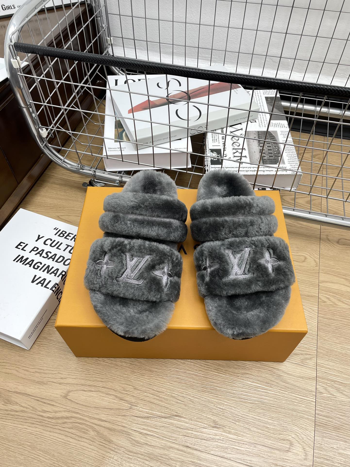 LV Sunset Flat Comfort Mule 1ADC61